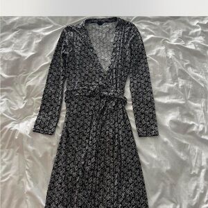 Ann Taylor Petite Wrap Dress Black White Stretch Office Work Career Flow Size 4P